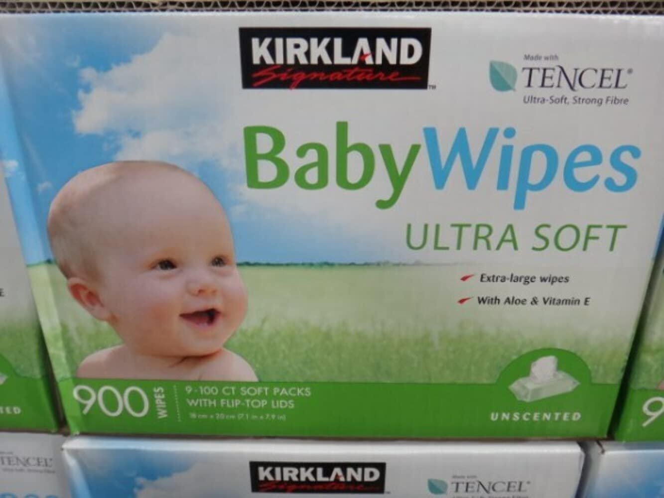 61gH4KQfmOS-1.jpg Kirkland Baby Wipes Unscented 900ct - Image 1