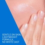 CeraVe Ultra-light Face Moisturizer with SPF 30. Hyaluronic Acid face sunscreen lotion for Men & Women, Normal to Oily & sensitive skin. Fragrance-Free, Oil-Free, Non-Comedogenic, Travel Size 50ML - Image 7